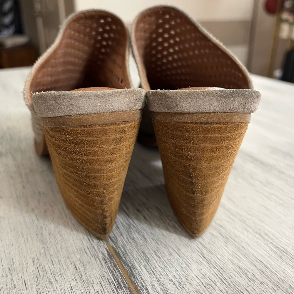 Jeffrey Campbell Suede Perforated Tan Booties size 7.5 - Picture 2 of 7